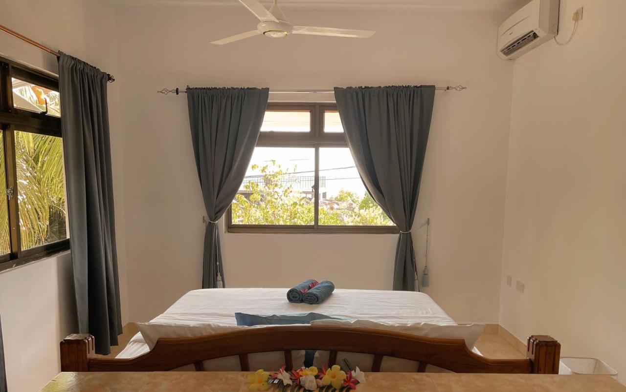 Jardin Marron Apartment Baie Sainte Anne Luaran gambar
