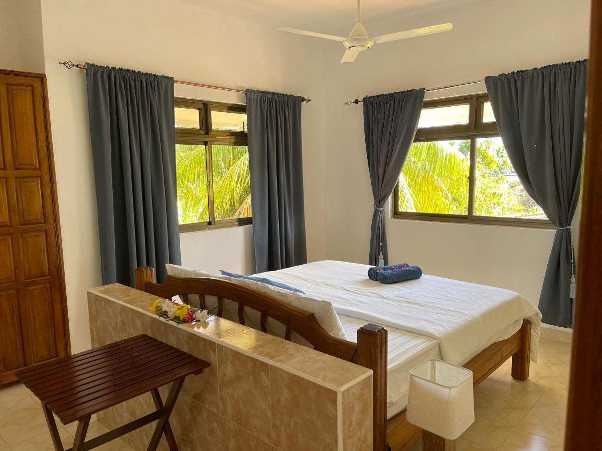 Jardin Marron Apartment Baie Sainte Anne Luaran gambar